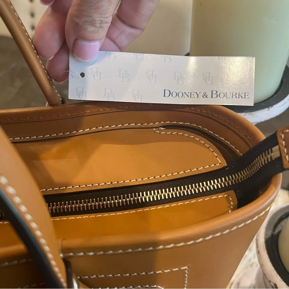 NWT Dooney & Bourke Nana All Leather Tote - Brown